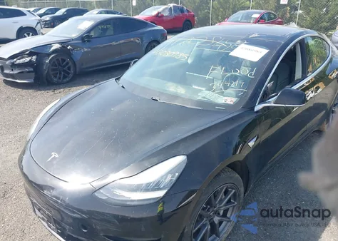 2019 Tesla Model 3 z USA, uszkodzony, nr VIN 5YJ3E1EA0KF394514